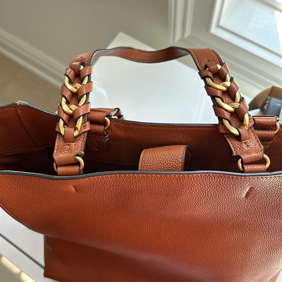 TORY BURCH Leather Wallet & Tote Bag. - Picture 13 of 16